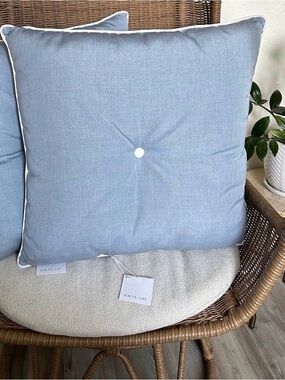 Serena &Lily Coastal Blue Accent Pillow